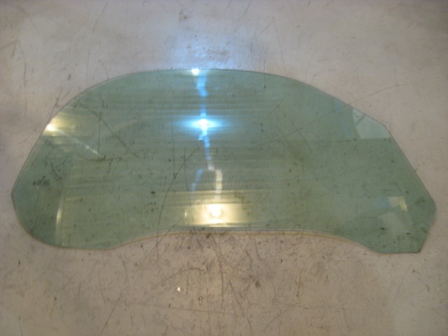 99 Porsche BOXSTER RH Passenger Door Glass  R11804