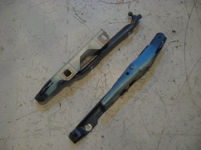 99 Porsche BOXSTER Hood Hinge Set  R11813