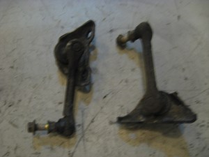 03 Infiniti G35 Rear Sway Bar Links  R11870