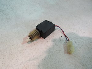 98 99 Porsche BOXSTER Spoiler Release Actuator 996.624.117.00 R12003