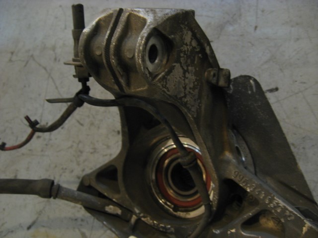 99 Porsche BOXSTER Rear RH Spindle Assy  R12032