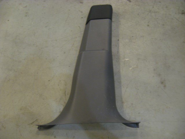 00 Subaru LEGACY RH Lower B Pillar Trim Panel 94042AE02A R12052