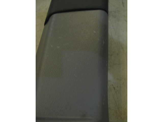 00 Subaru LEGACY RH Lower B Pillar Trim Panel 94042AE02A R12052