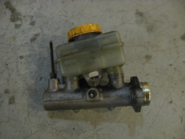 00 Subaru LEGACY Brake Master Cylinder  R12090