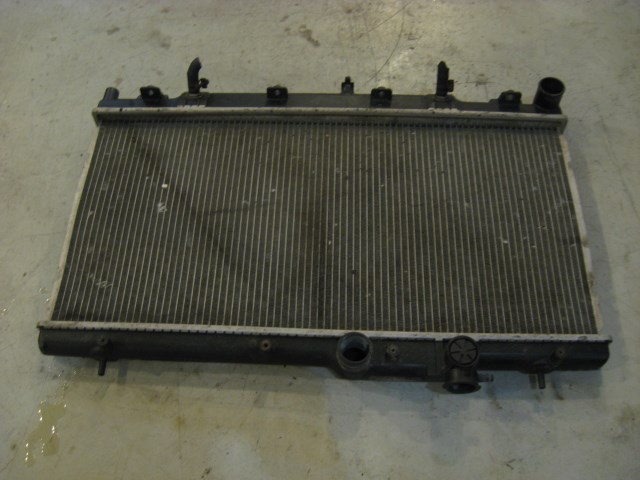 00 Subaru LEGACY 2.5L Radiator Assembly  R12134