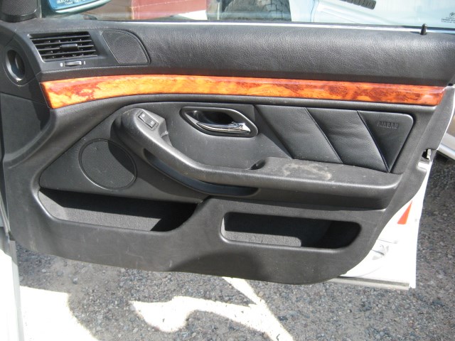 2000 BMW 528i Front RH Door Panel