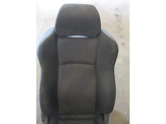 06 350z Front RH Cloth Seat