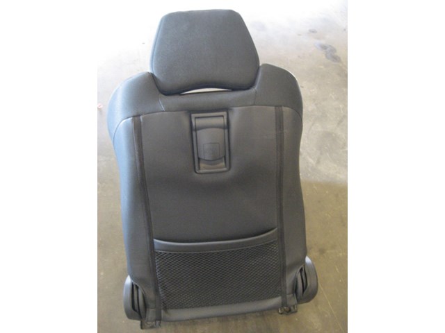 06 350z Front RH Cloth Seat