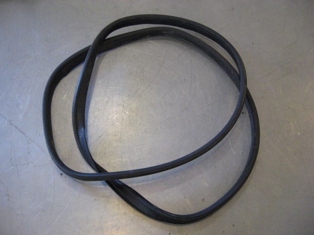 2000 BMW 528i Rear Trunk Seal