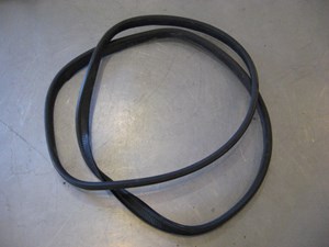 2000 BMW 528i Rear Trunk Seal