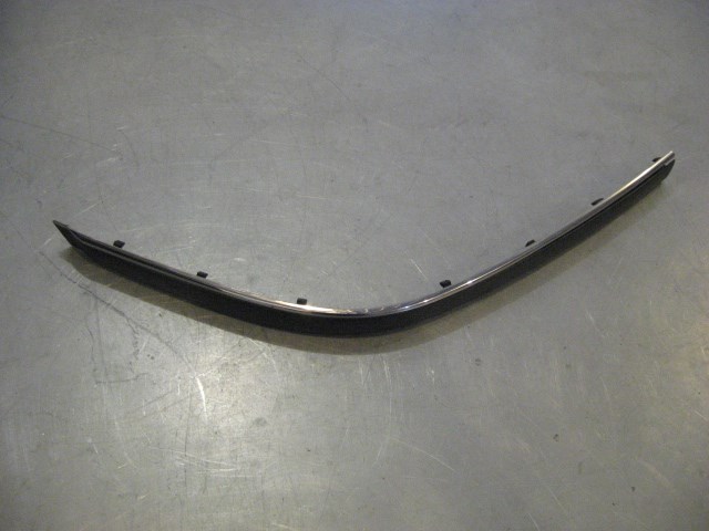2000 BMW Front RH Bumper Corner Trim