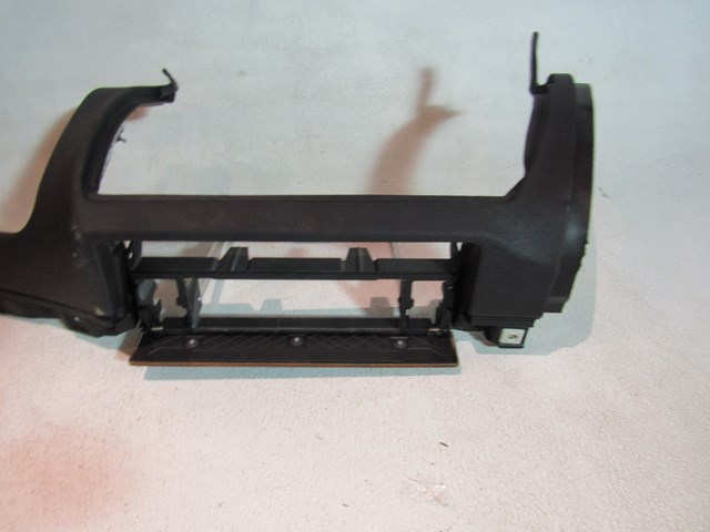 2000 BMW 528i RH Center Dash Trim Panel