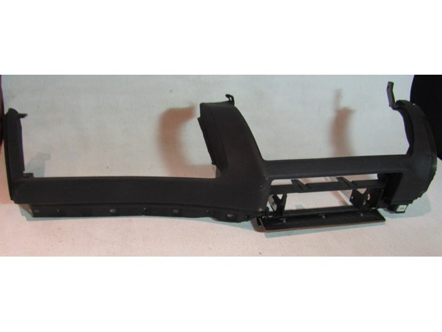 2000 BMW 528i RH Center Dash Trim Panel