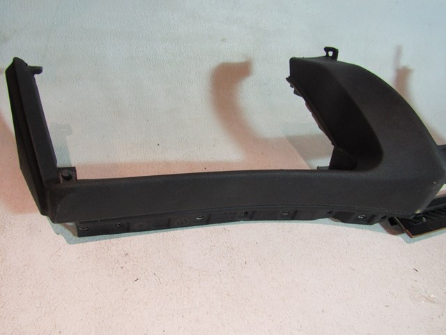 2000 BMW 528i RH Center Dash Trim Panel