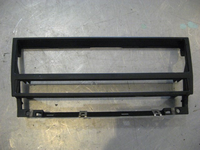 2000 BMW 528i Center Climate Control Cupholder Trim Surround