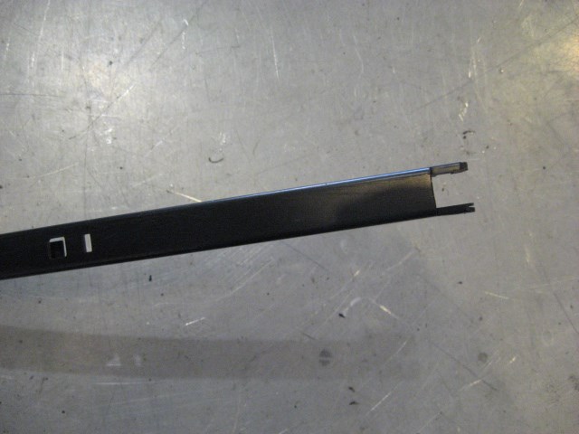 2000 BMW 528i LH Windshield Wiper Arm