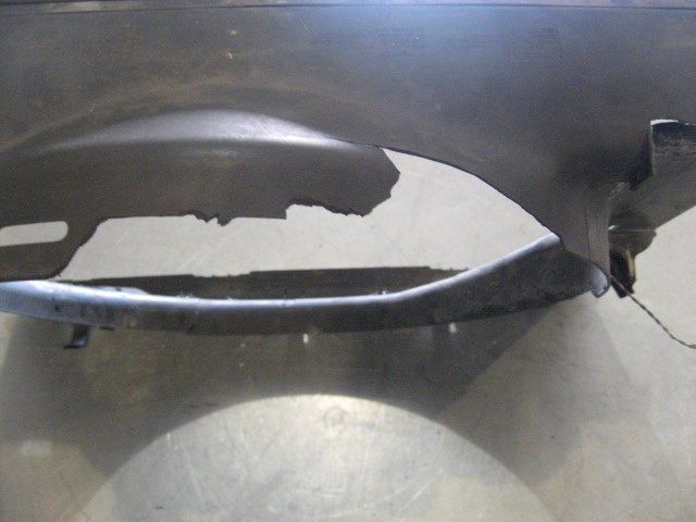 2000 BMW 528i Radiator Cooling Fan Shroud