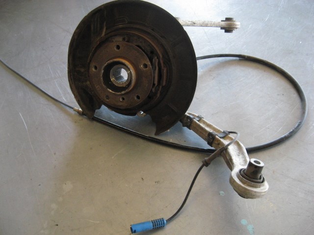 00 BMW 528i Rear Driver LH Spindle with Arms