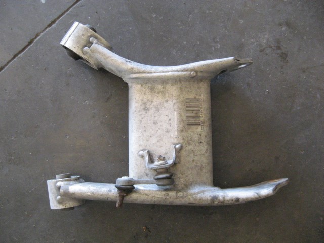 2000 BMW 528i Right Rear Lower Control Arm With Sway Bar Link