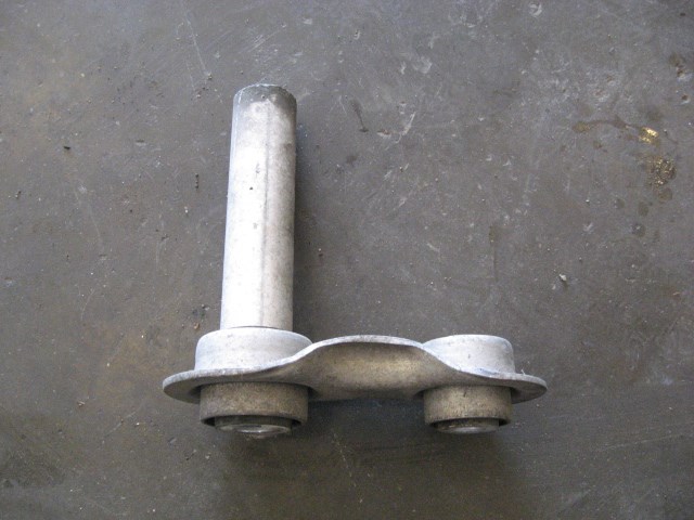 2000 BMW 528i Right Rear Suspension Brace