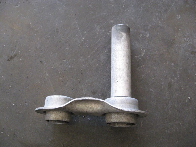 2000 BMW 528i Right Rear Suspension Brace