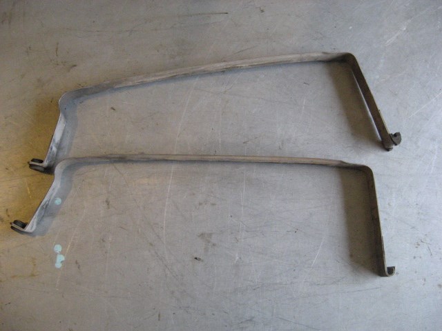 2000 BMW 528i gas tank straps