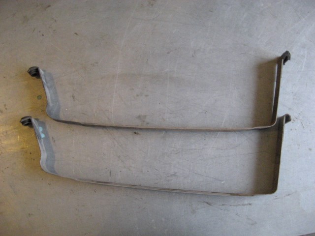 2000 BMW 528i gas tank straps