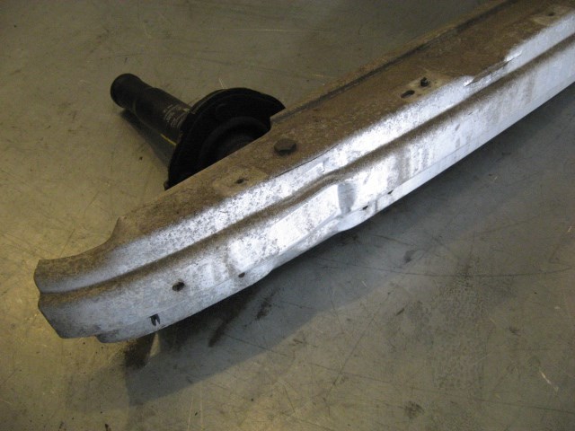 2000 BMW 528i Rear Bumper Reinforcement With Shock Absorbers