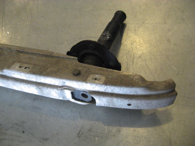2000 BMW 528i Rear Bumper Reinforcement With Shock Absorbers