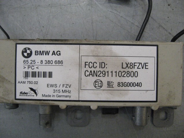 2000 BMW 528i Rear Antenna Amplifier
