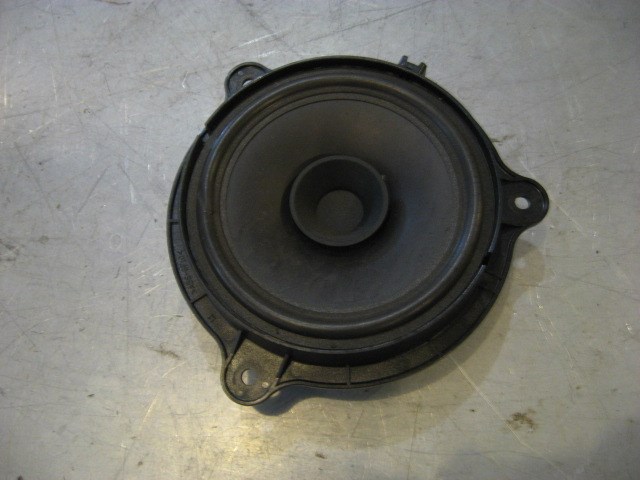 2003 Nissan 350z LH Door Speaker