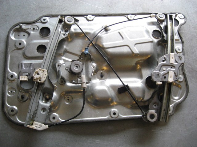 2003 Nissan 350z LH Window Motor/Regulator/Mount