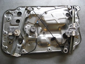 2003 Nissan 350z LH Window Motor/Regulator/Mount