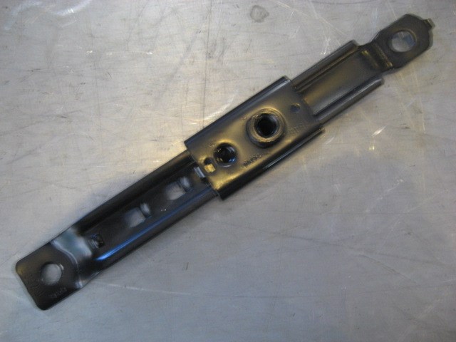 2005 Subaru STI RH Seat Belt Slider