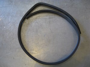 2005 Subaru STI RH Front Lower Door Kick Seal On Body