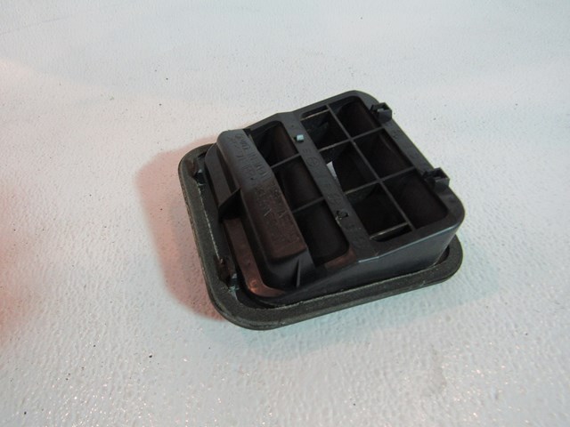 2005 Subaru STI Rear Cabin Vent