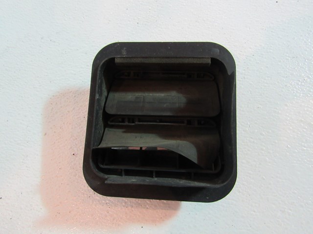 2005 Subaru STI Rear Cabin Vent
