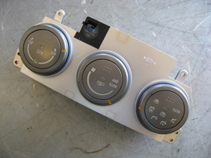 2005 Subaru STI Climate Control