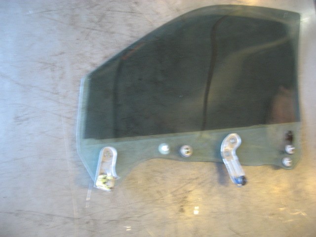 2005 Subaru STI RH Front Door Window