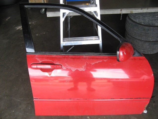 2002 Lexus IS300 RH Front Door