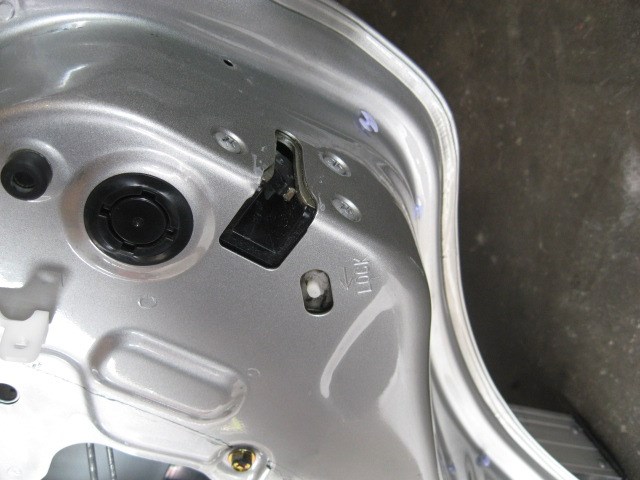 2005 Subaru STI RH Rear Door 