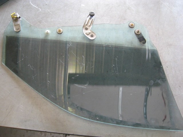 2005 Subaru STI Front LH Door Glass