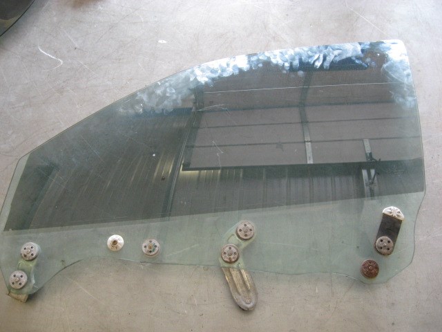 2005 Subaru STI Front LH Door Glass