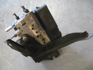 2002 Lexus IS300 ABS Pump
