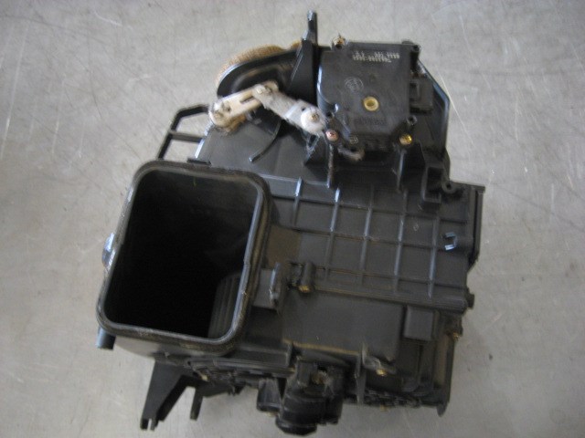 2002 Lexus IS300 Blower Motor/Housing/Flap Control