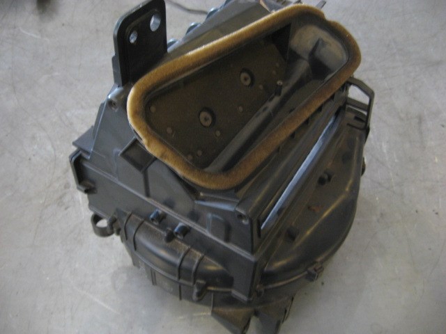 2002 Lexus IS300 Blower Motor/Housing/Flap Control
