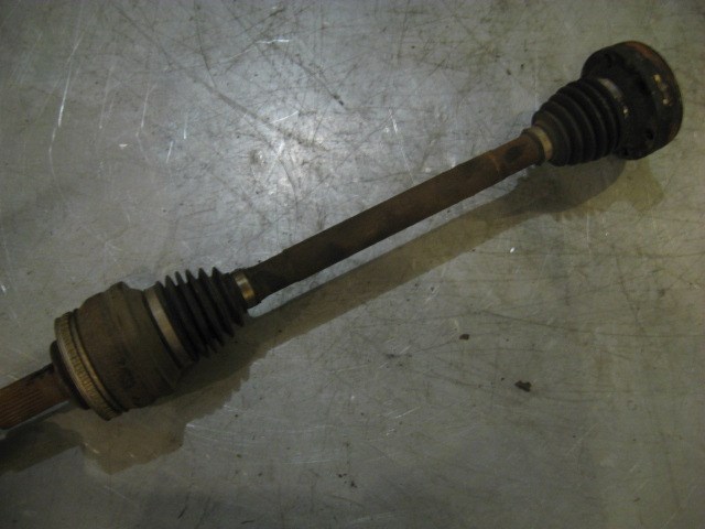 2002 lexus IS300 RH Rear Axle