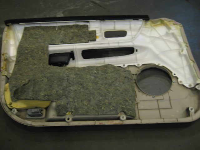 2002 Lexus IS300 RH Front Door Panel