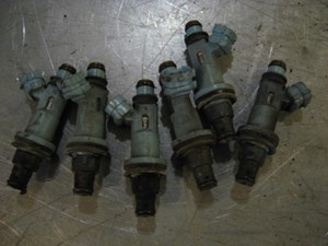 2002 Lexus IS300 Fuel Injectors