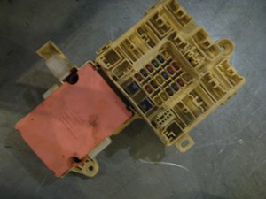 2002 Lexus IS300 Interior Fuse Box/Relays